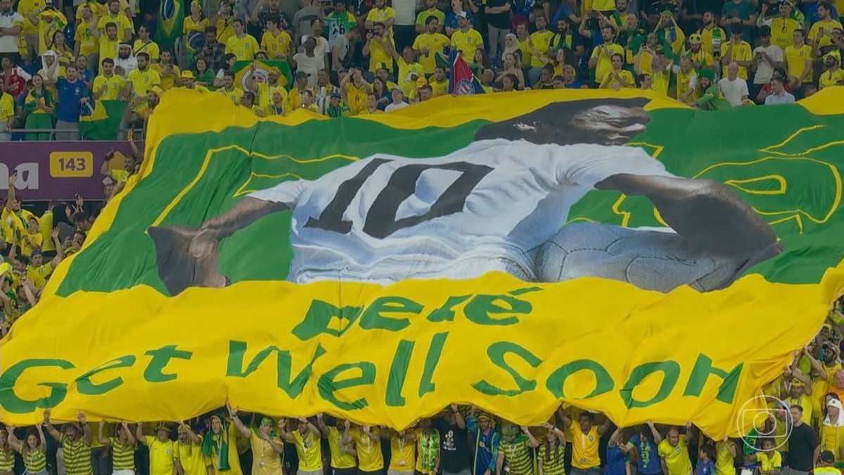 Seleção faz homenagem a Pelé após vitória sobre a Coreia do Sul