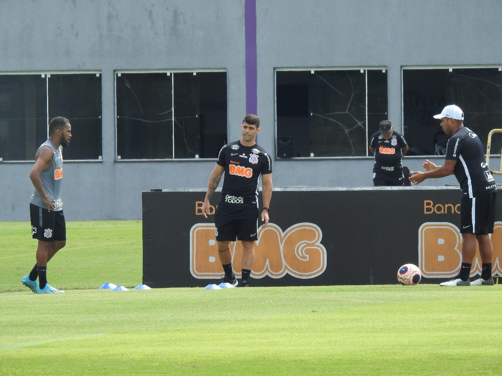 Everaldo começa 2020 com trabalhos especiais para evitar novas lesões no Corinthians