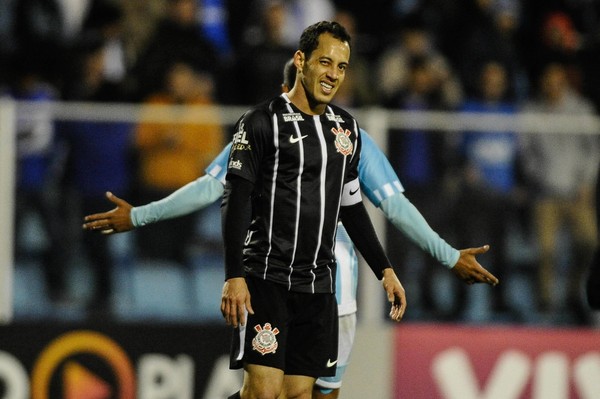 Corinthians empata com o Avaí, e folga na ponta do Brasileirão volta a cair