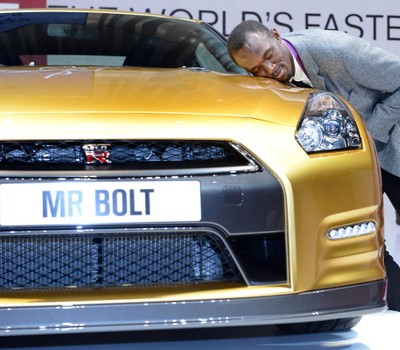 Usain Bolt é parceiro da Nissan e lançou um carro personalizado em outubro (Foto: Getty Images)