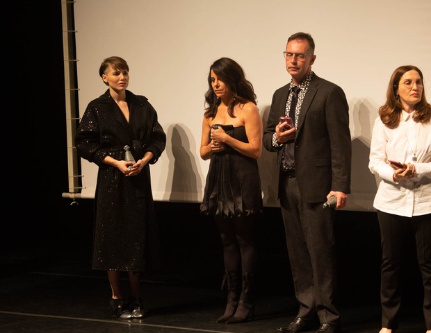 Leticia Colin e Paula Cohen levam prêmio de Melhor Atriz (Foto: Amauri Nehn/Brazil News)