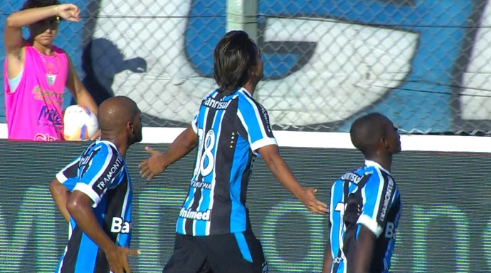 Rumo à China, Moreno salva o Grêmio em vitória dura, e torcida pede: Fica!
