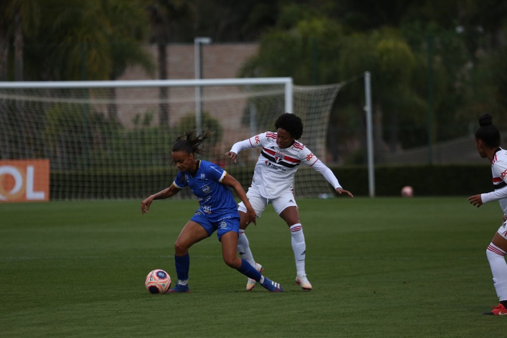 Feminino: São Paulo estreia no Paulista com vitória sobre o São José