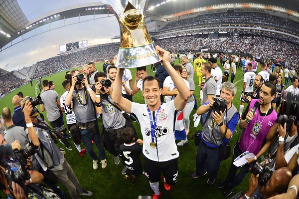 Alvo de chineses, Rodriguinho diz que dificilmente deixará o Corinthians em 2018