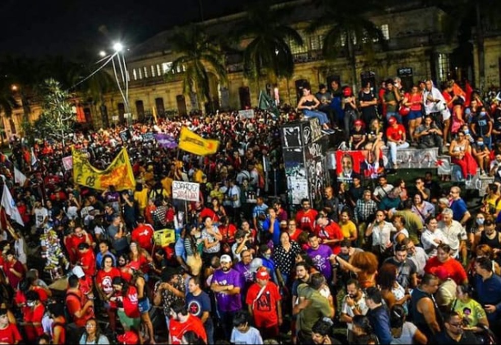 Ato em defesa da democracia re&uacute;ne manifestantes em Bel&eacute;m &mdash; Foto: M&iacute;dia Ninja