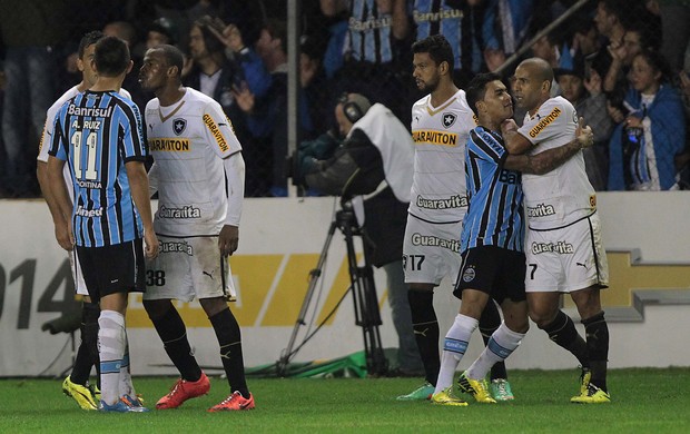 OFF - STJD julga nesta quarta Sheik, Edilson e André Bahia por confusões contra o Grêmio