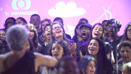 Veja apresentações dos corais Deus Conosco, Canto Jovem e Municipal