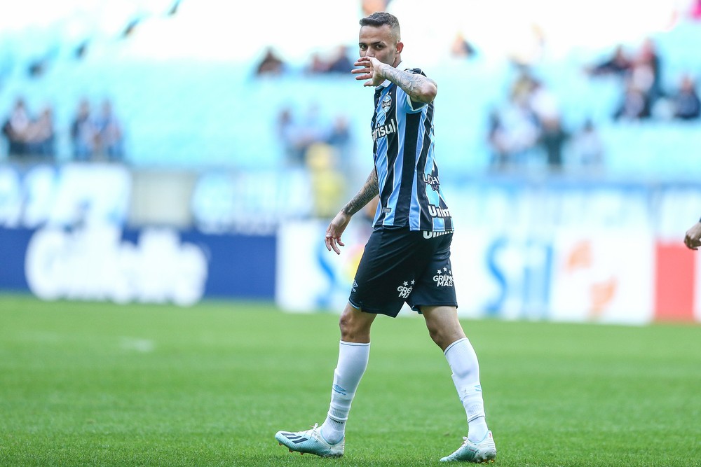Luan supera Renato em número de gols, dá novo passo na história do Grêmio e reforça idolatria
