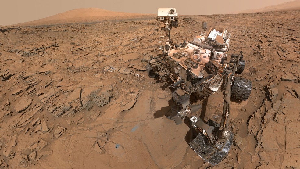 A missão do robô Curiosity (na foto) encontrou moléculas orgânicas, desvendou detalhes sobre as estações climáticas marcianas e detalhou as variações de temperatura do planeta. — Foto: Nasa/JPL