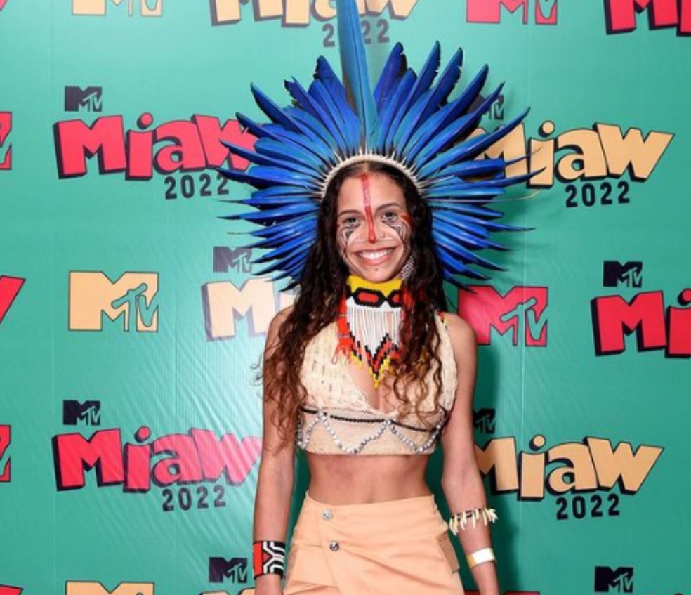 Alice Pataxó no prêmio MTV Miaw — Foto: Redes sociais