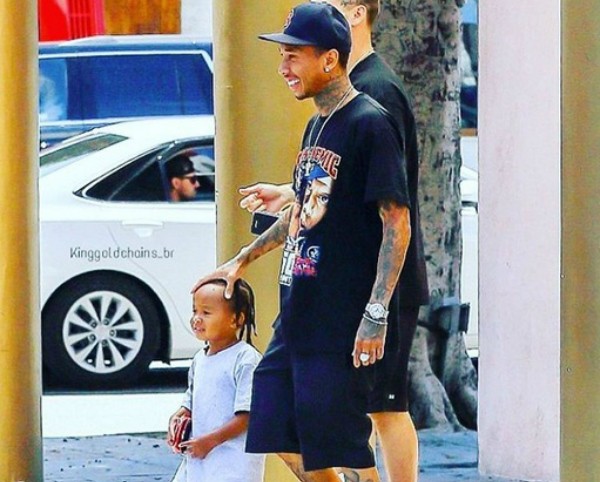 O rapper Tyga com seu filho King Cairo (Foto: Reprodução Instagram)