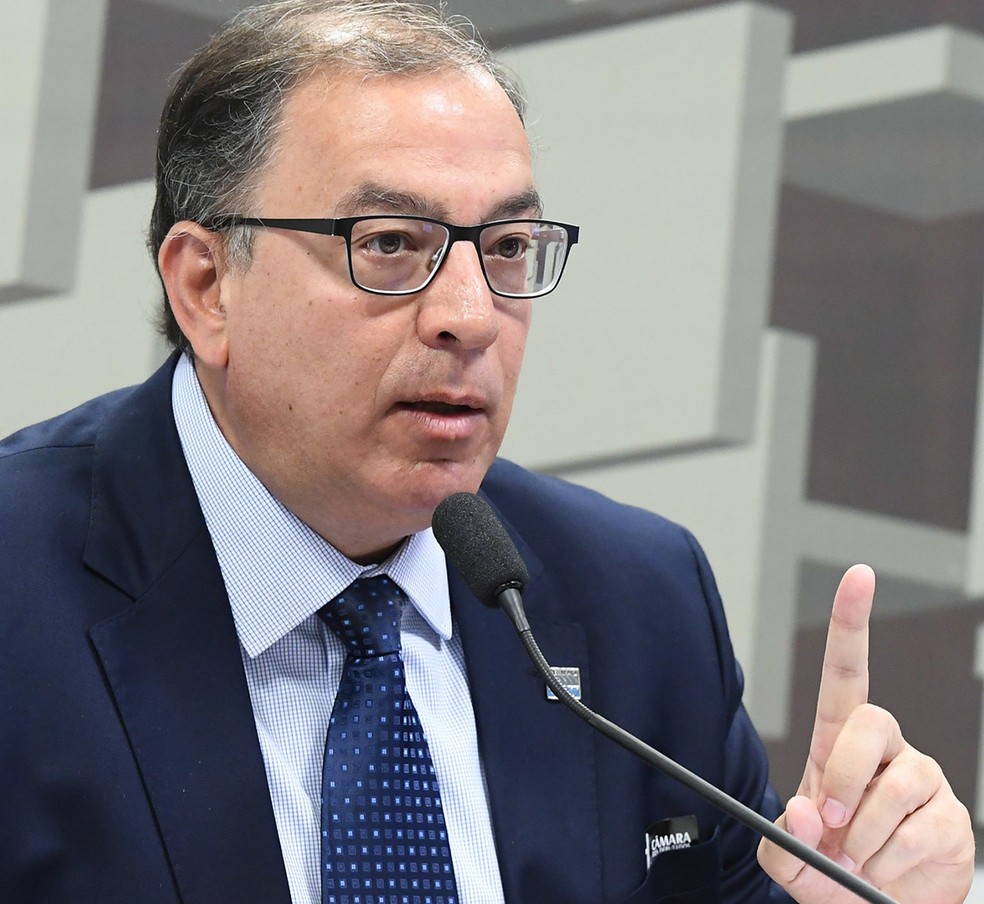 Velloso, da Abimaq: é errado pensar que real desvalorizado dará proteção ao setor, porque câmbio é conjuntural — Foto: Marcos Oliveira/Agência Senado