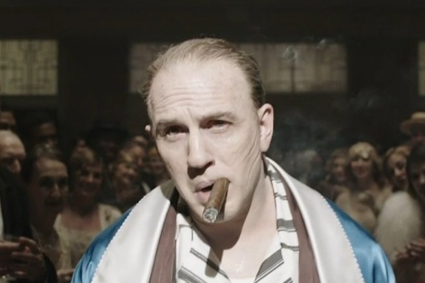 Tom Hardy como Al Capone no filme Fonzo (Foto: reprodução/twitter)