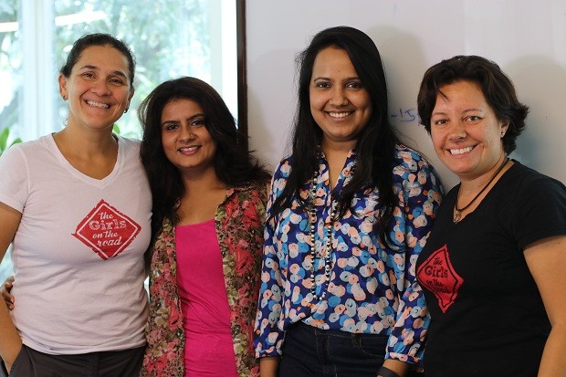 Anshulika Dubey e Priyanka Agarwal são fundadoras da plataforma de crowdfunding Wishberry (Foto: THE GIRLS ON THE ROAD)