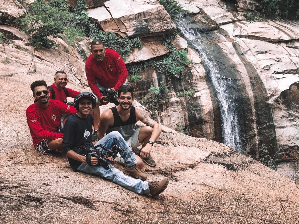 Miguel Arrais com a equipe tÃ©cnica na gravaÃ§Ã£o dos primeiros programas da nova temporada â Foto: Arquivo pessoal
