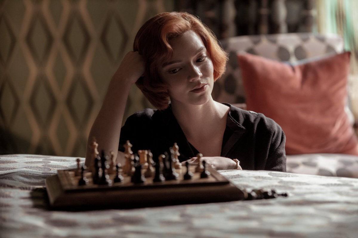 Série “O Gambito da Rainha” faz buscas por xadrez atingirem recorde -  Revista Galileu