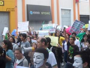 Protesto Jacareí - 1  (Foto: Melissa Truyts/Arquivo Pessoal)