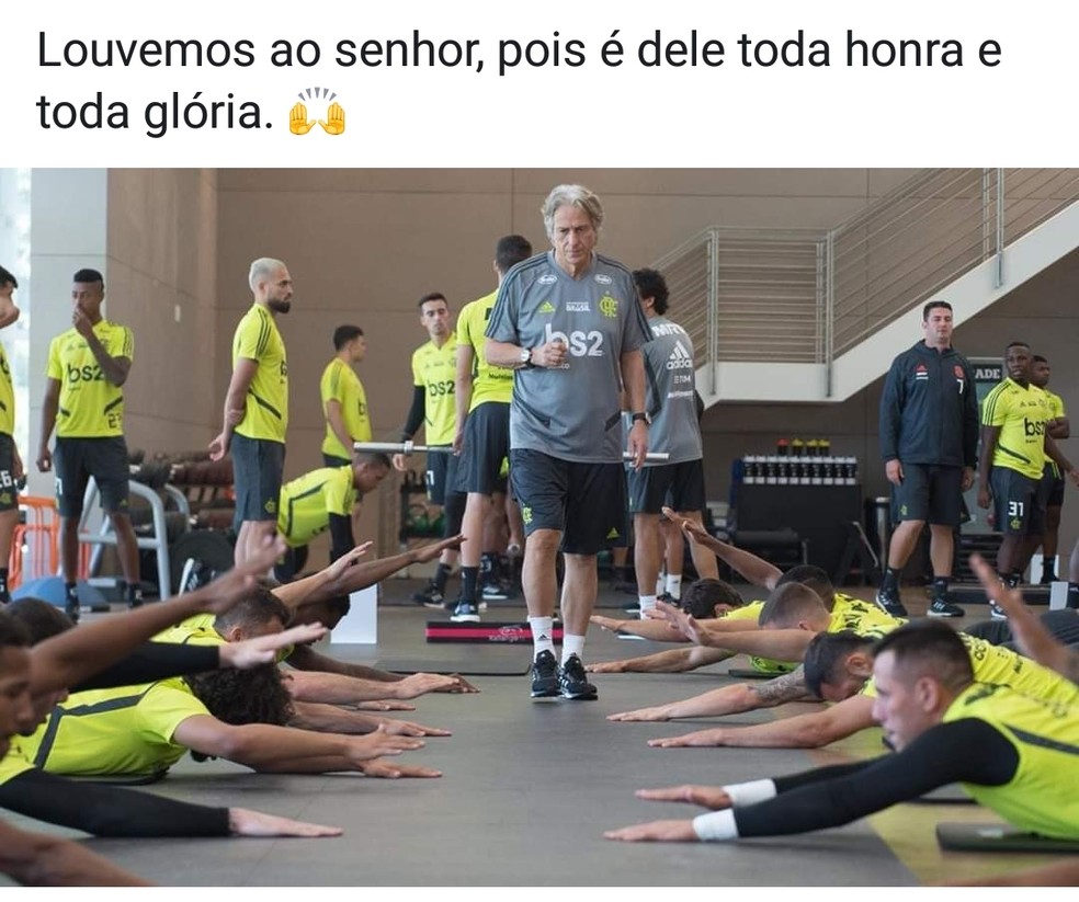 Torcedores n&atilde;o perdoaram nas zoa&ccedil;&otilde;es  &mdash; Foto: Reprodu&ccedil;&atilde;o