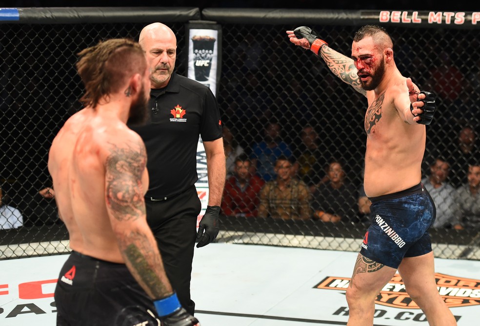 Santiago Ponzinibbio vem de vitória contra Mike Perry no UFC Winnipeg — Foto: Josh Hedges/Getty Images