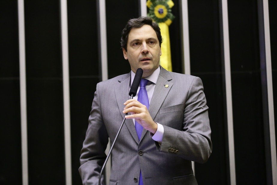 Deputado Luiz Philippe de Orleans e Bragança (PL - SP) é descendente da família imperial.