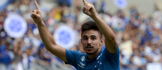 Roberto, Willian, Vitinho, Carlos Alberto e Everton: escolha o gol mais bonito