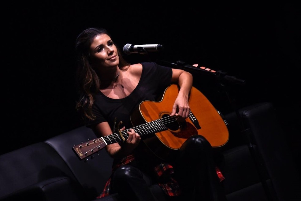 A cantora Paula Fernandes se apresentará durante o evento. (Foto: Divulgação)