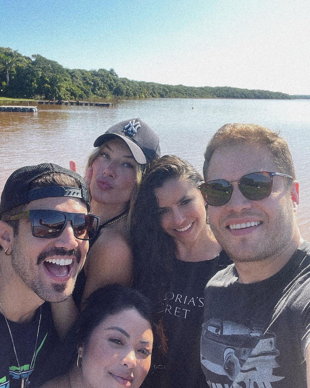 Caio Castro e Daiane de Paula fazem viagem com amigos (Foto: Reprodução/Instagram)