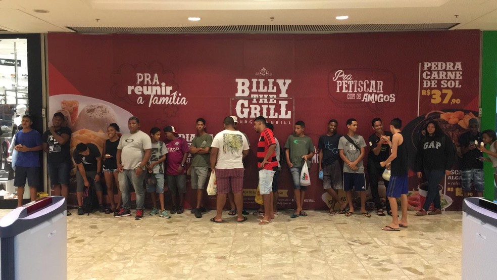 Fila por ingressos (Foto: Divulgação)