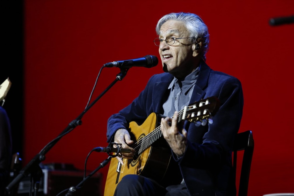 Caetano Veloso se apresentou na inauguração do complexo MG4, conjunto de novos estúdios da Globo, no Rio de Janeiro — Foto: Marcos Serra Lima/G1