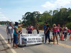 Protesto ocore desde às 4h desta quinta-feira (19) (Foto: Divulgação / Ascom PRF)