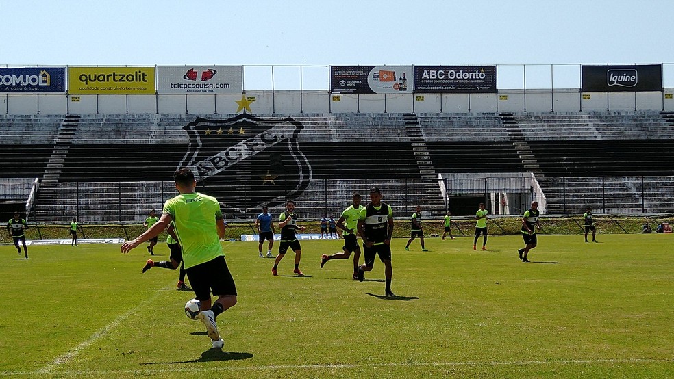 ABC treina pela manhã na semana que antecede duelo com o Globo FC — Foto: Oscar Xavier/Inter TV Cabugi