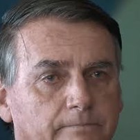 Em um dos poucos eventos em que compareceu, ele chorou — Foto: Reprodução TV Brasil