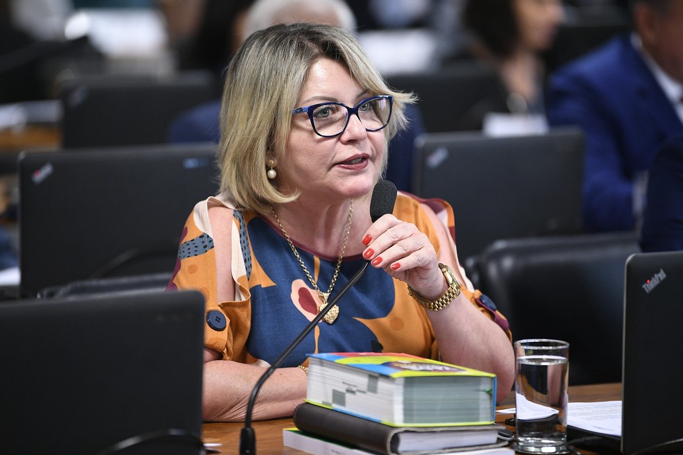 A senadora Juíza Selma (Podemos-MT) durante a sessão da Comissão de Constituição e Justiça (CCJ) do Senado — Foto: Pedro França/Agência Senado