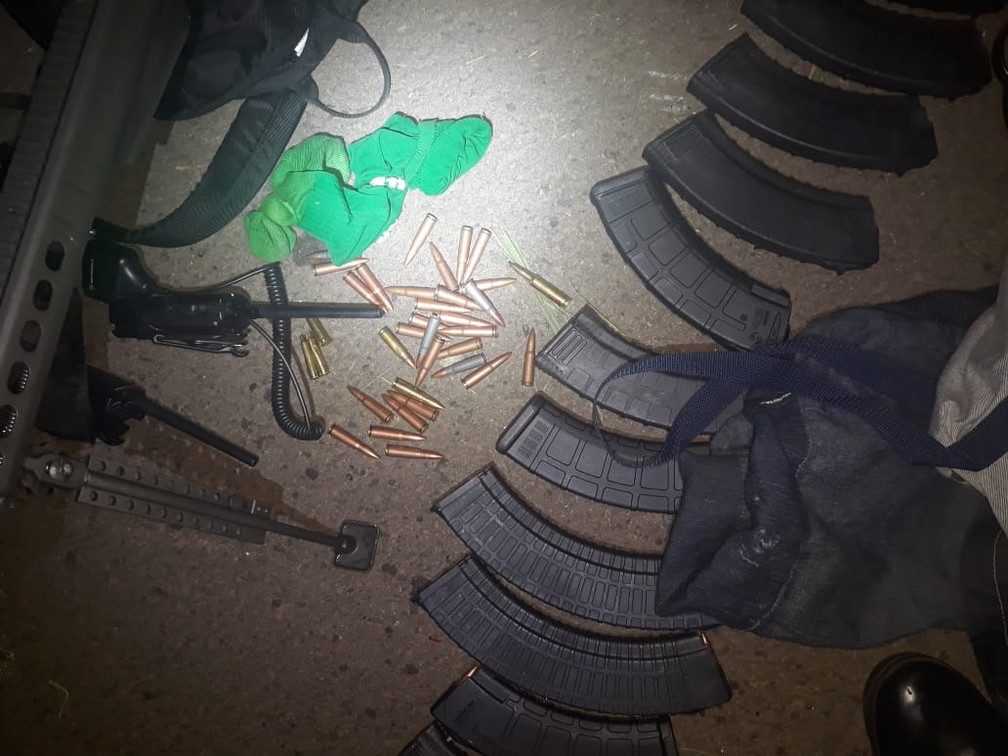 Cartuchos de munição foram apreendidos após tentativa de roubo a carro-forte em Piracicaba — Foto: Polícia Militar Rodoviária