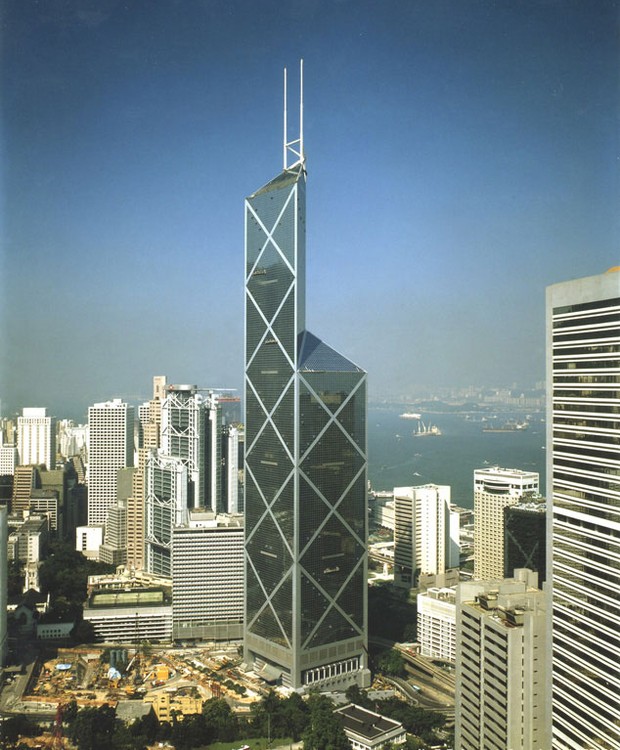 Torre do Bank of China, construída em 1990 e projetada por IM Pei  (Foto: The Skyscraper Center/ Reprodução)