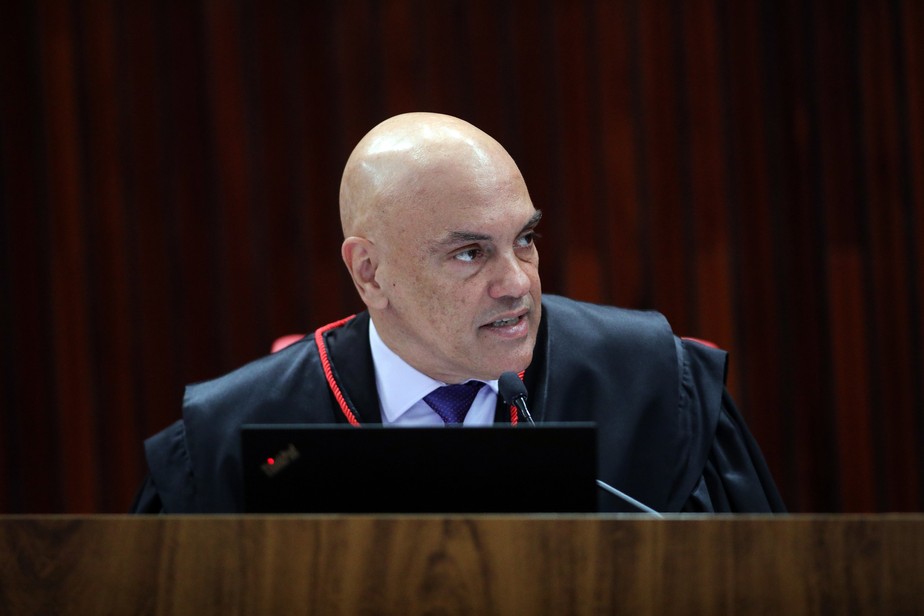 O ministro Alexandre de Moraes, durante sessão do Tribunal Superior Eleitoral (TSE)