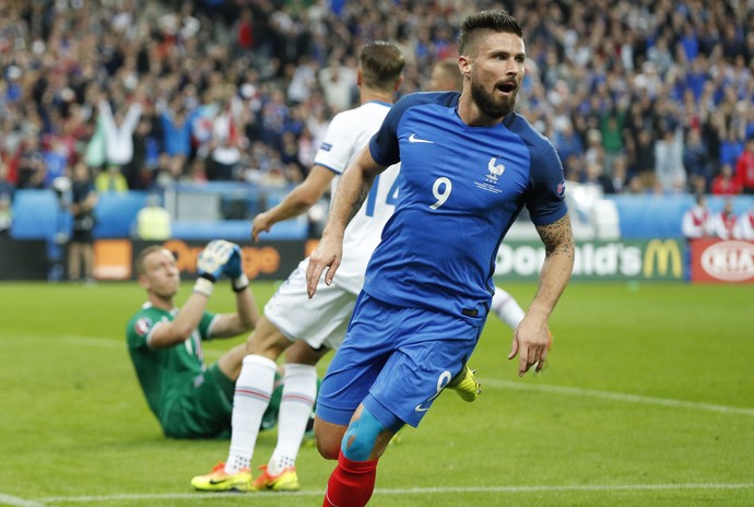 Giroud França x Islândia Eurocopa (Foto: Reuters)