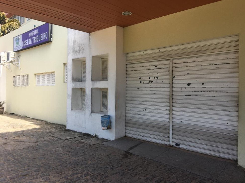 Entrada do Pronto-Socorro do Hospital Giselda Trigueiro foi fechada nesta segunda-feira (18). — Foto: Quezia Oliveira/Inter TV Cabugi