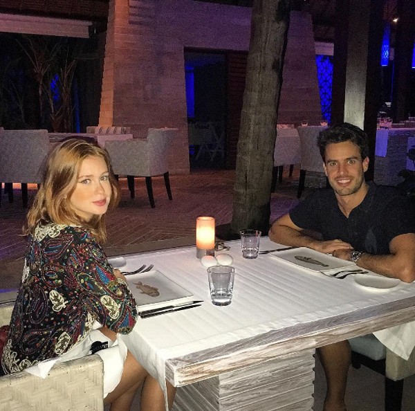 Marina Ruy Barbosa mostra jantar romântico com namorado (Foto: Reprodução / Instagram)