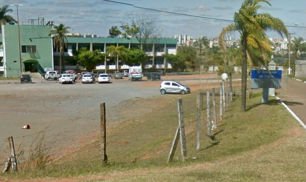 Fachada da 15ª Delegacia de Polícia, em Ceilândia Sul, no DF  — Foto: Google Maps/Reprodução 