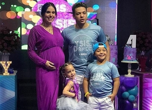 Wesley Safadão é tietado pelos filhos no São João de Caruaru e Ysis prova  já ser uma fashionista! Confira: Fotos - Purepeople