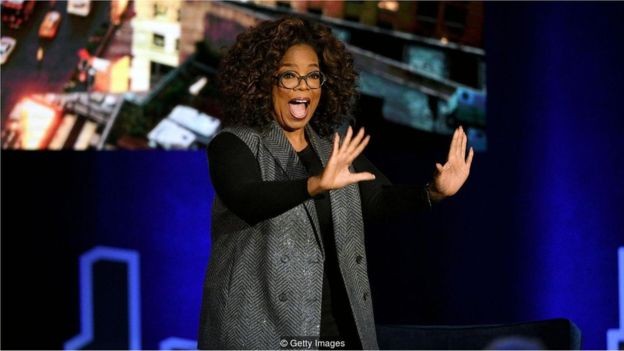 Apresentadora Oprah Winfrey promove um famoso clube de leitura (Foto: Getty Images/BBC)