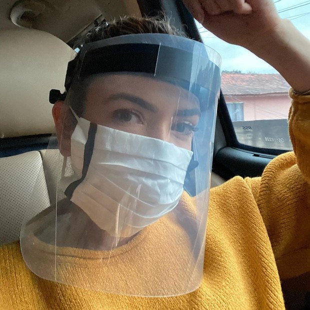 Patrícia Abravanel de máscara e protetor facial (Foto: Reprodução/Instagram)
