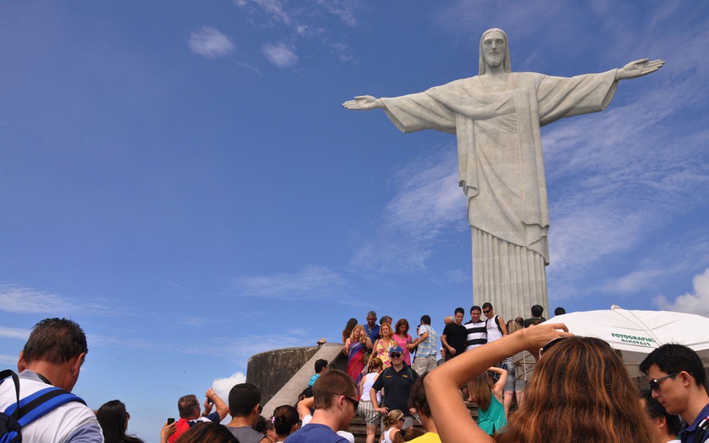 A estátua do Cristo Redentor é considerada uma das maravilhas do mundo moderno. — Foto: Alexandre Macieira/ Riotur