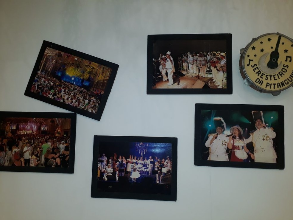 Estandartes, fotos e alegorias estão sendo expostos em ação cultural da Prefeitura de Maceió — Foto: Ascom/Fmac