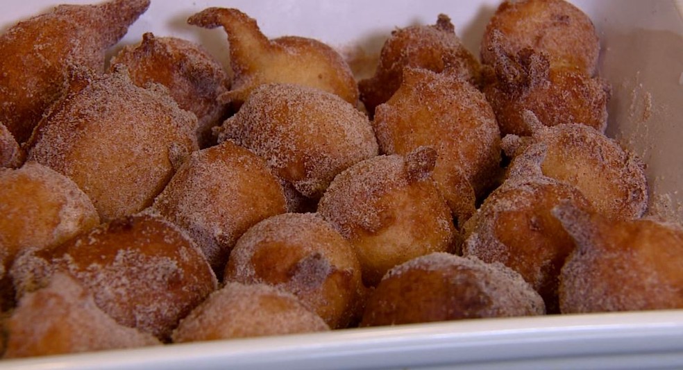 Aprenda um ingrediente especial para acrescentar no bolinho de chuva e deixar ele ainda mais saboroso. &mdash; Foto: Terra da Gente/Arquivo Pessoal