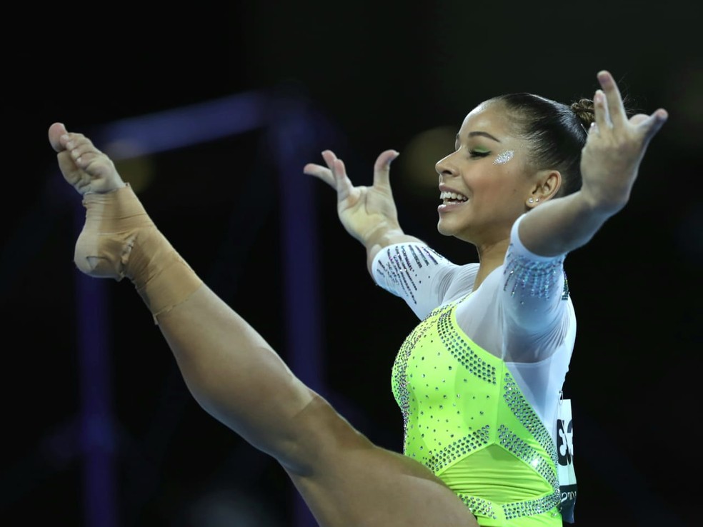 Flávia Saraiva final solo Mundial de Ginástica Stuttgart — Foto: Ricardo Bufolin/Panamerica Press/CBG