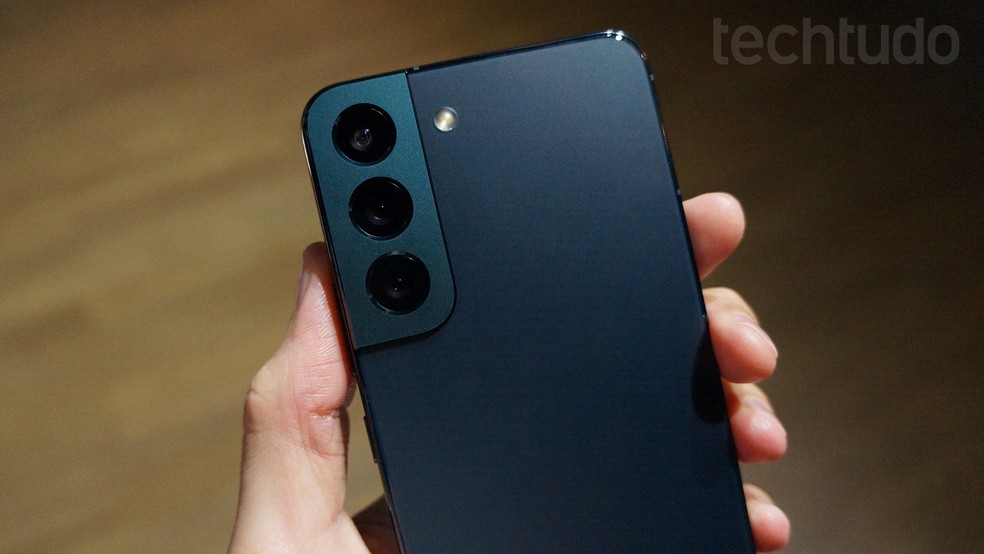Detalhe da c�mera do Galaxy S22 � Foto: Th�ssius Veloso/TechTudo