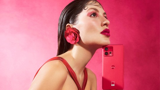 Novidade high-tech para as fashionistas: conheça o celular com a cor do ano da Pantone