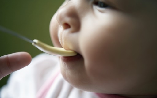 Tenho um filho de 2 anos que decidiu ser vegetariano. Agora só quer salada  e arroz. Isso é normal? - Revista Crescer